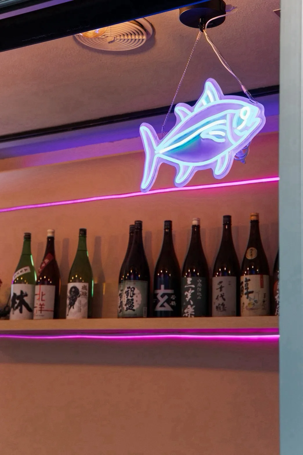富山×酒屋 ヨイチャベ standの店舗内装 21