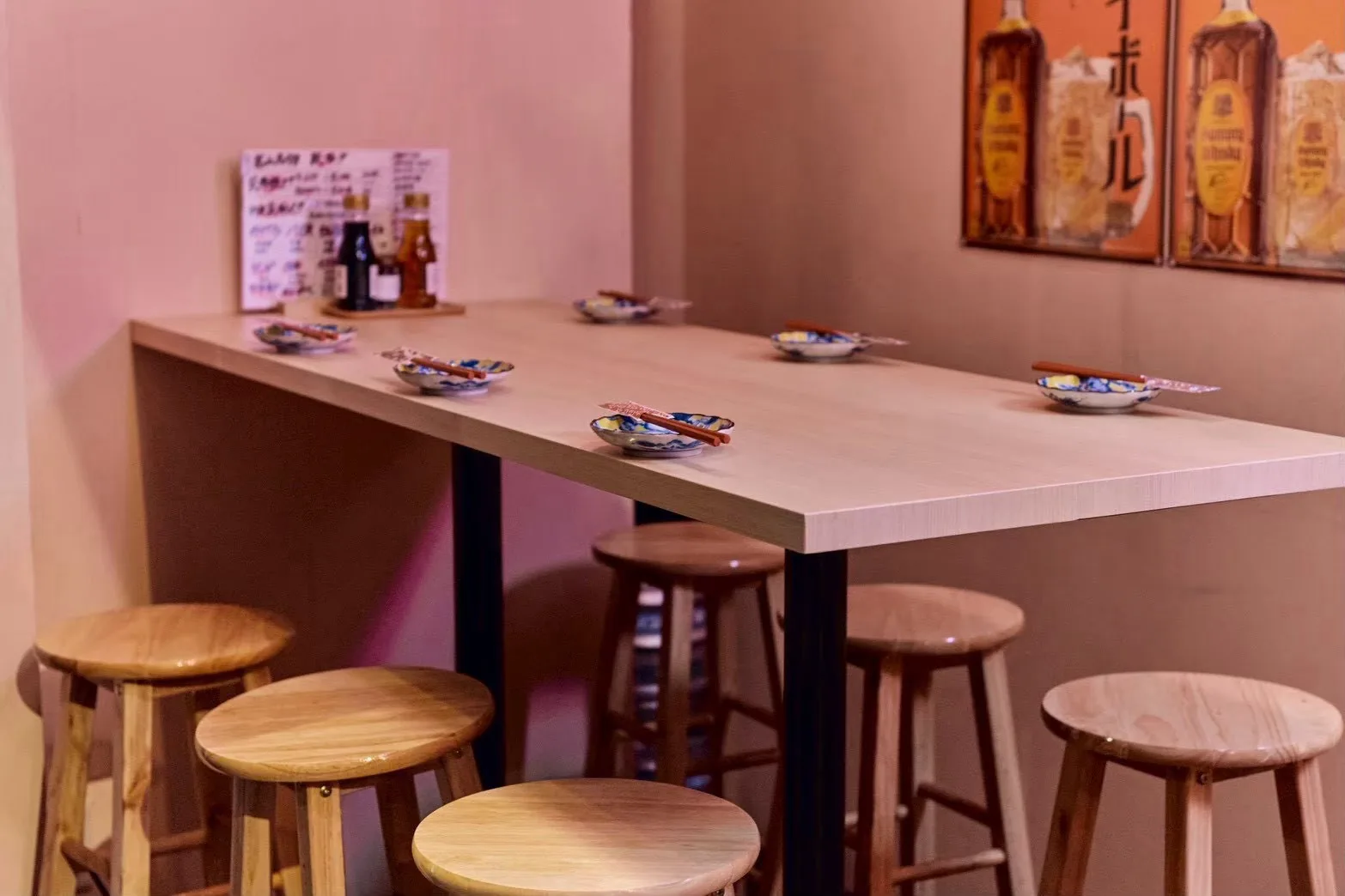 富山×酒屋 ヨイチャベ standの店舗内装 6